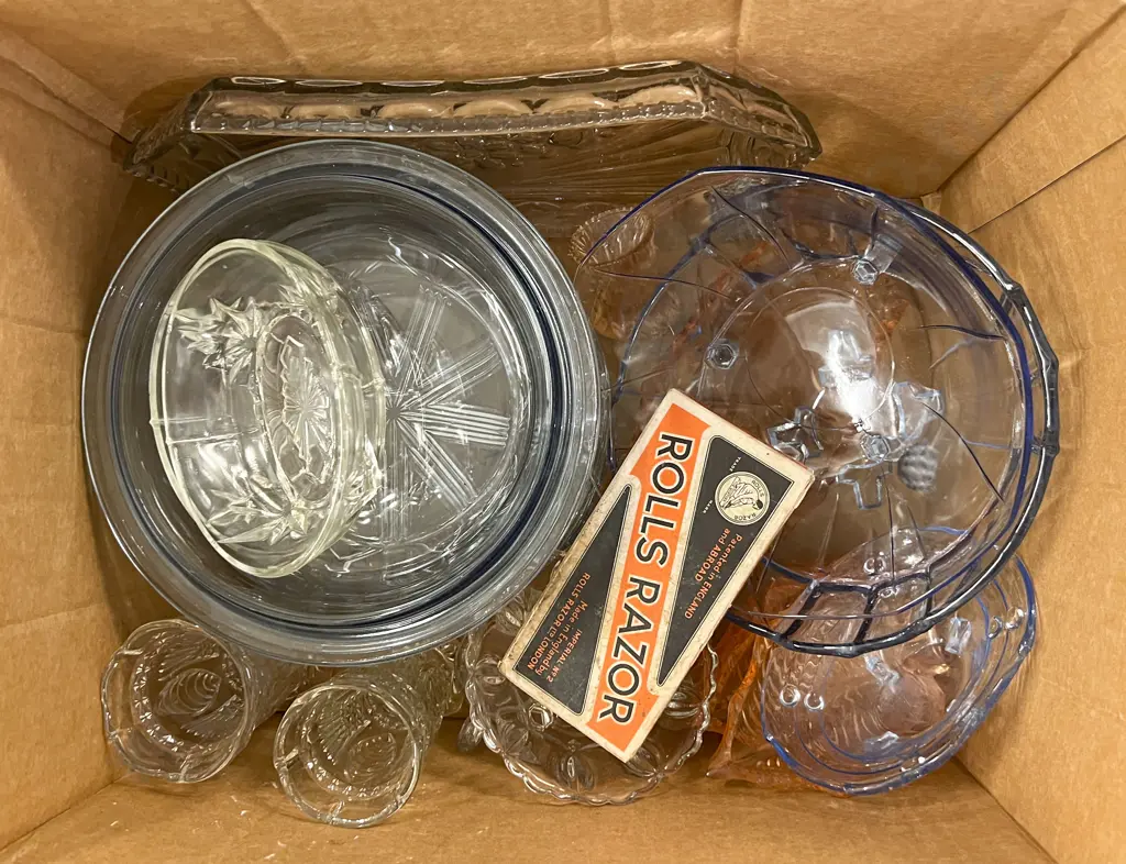 Large Qty of Assorted Depression Glass Image 1++