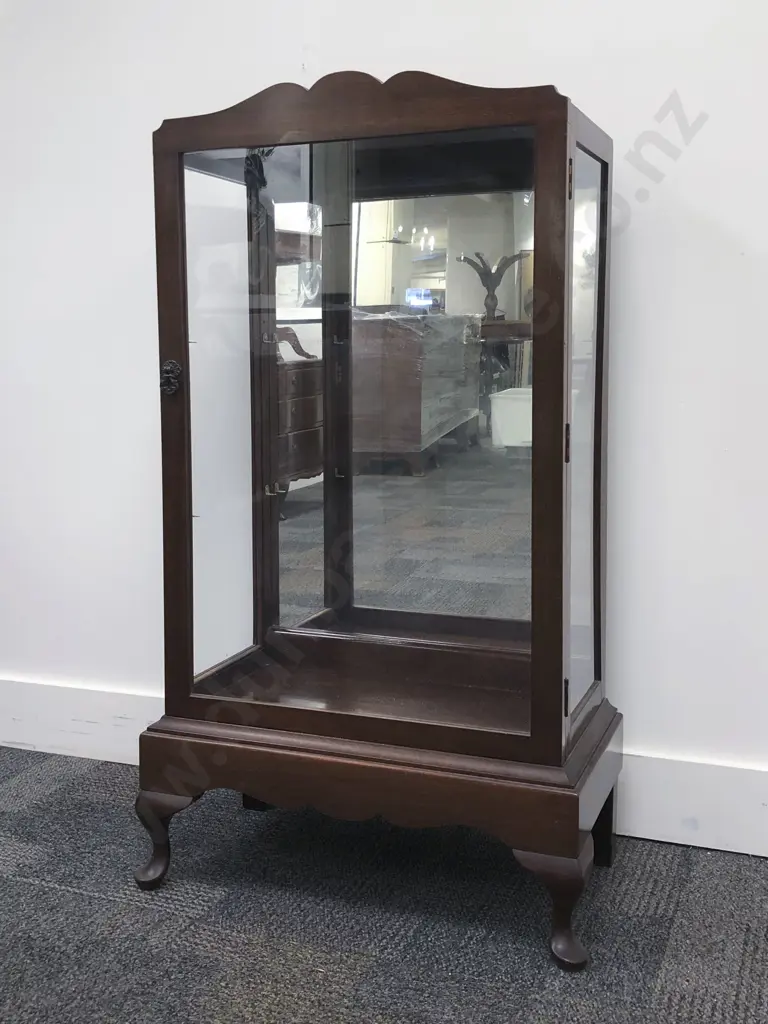Mahogany Mirrored Back Glazed China Cabinet Image 1++