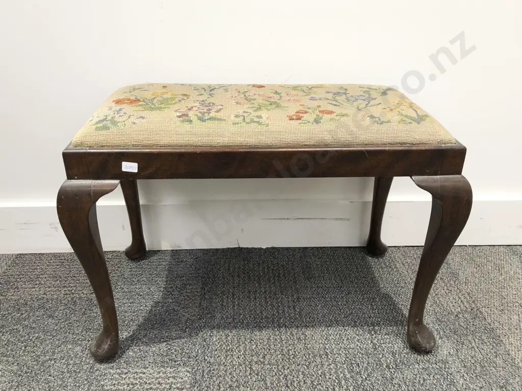 Tapestry Topped Piano Stool Image 1++