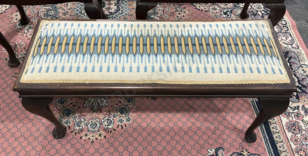 Piano Stool Image 1++