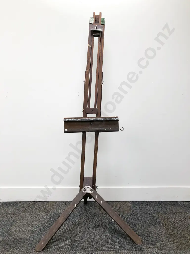Vintage Artist Easel Image 1++