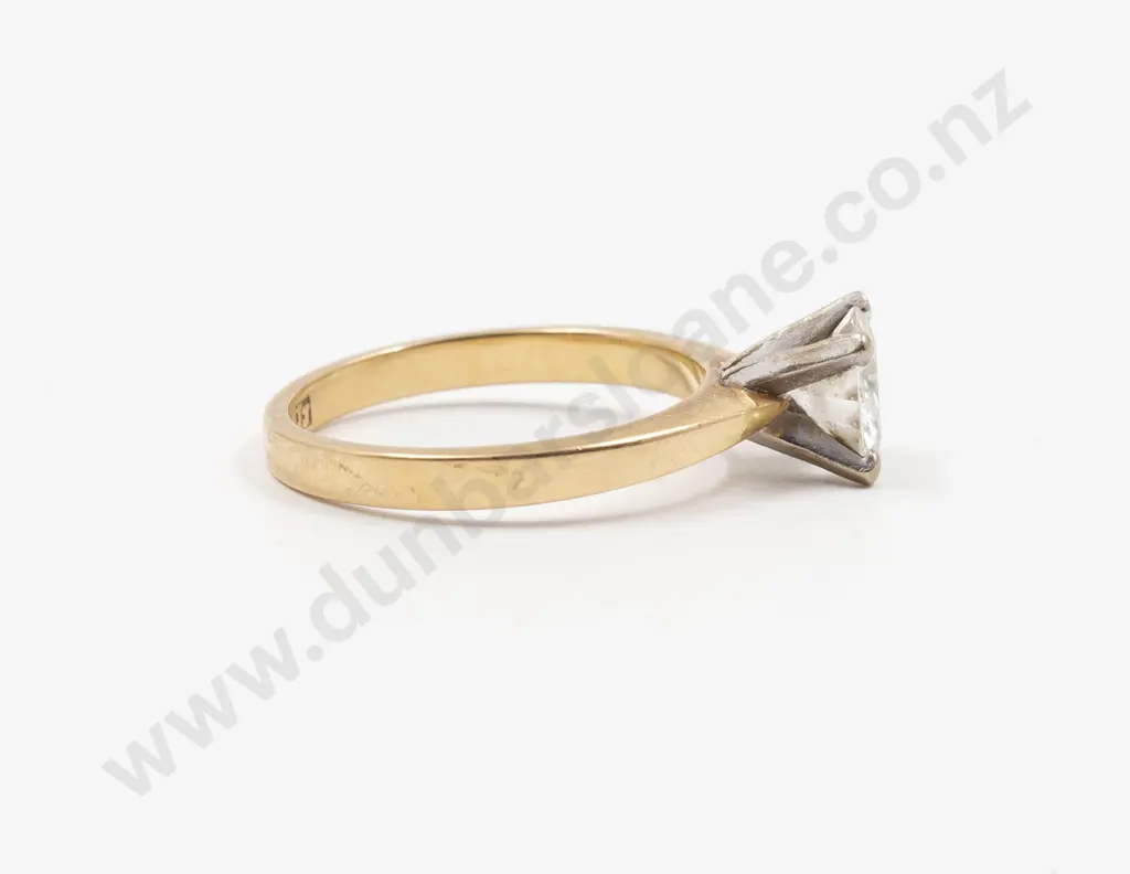 18ct Solitaire Diamond Ring Image 1++