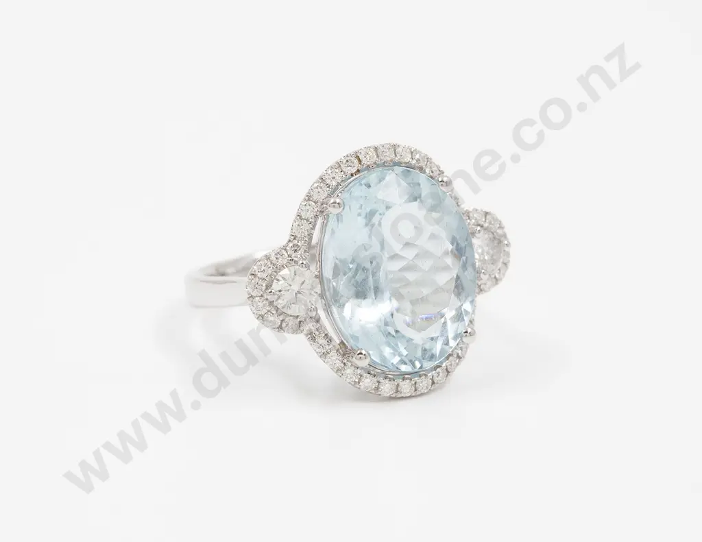 14ct White Gold Aquamarine and Diamond Cluster Ring Image 1++