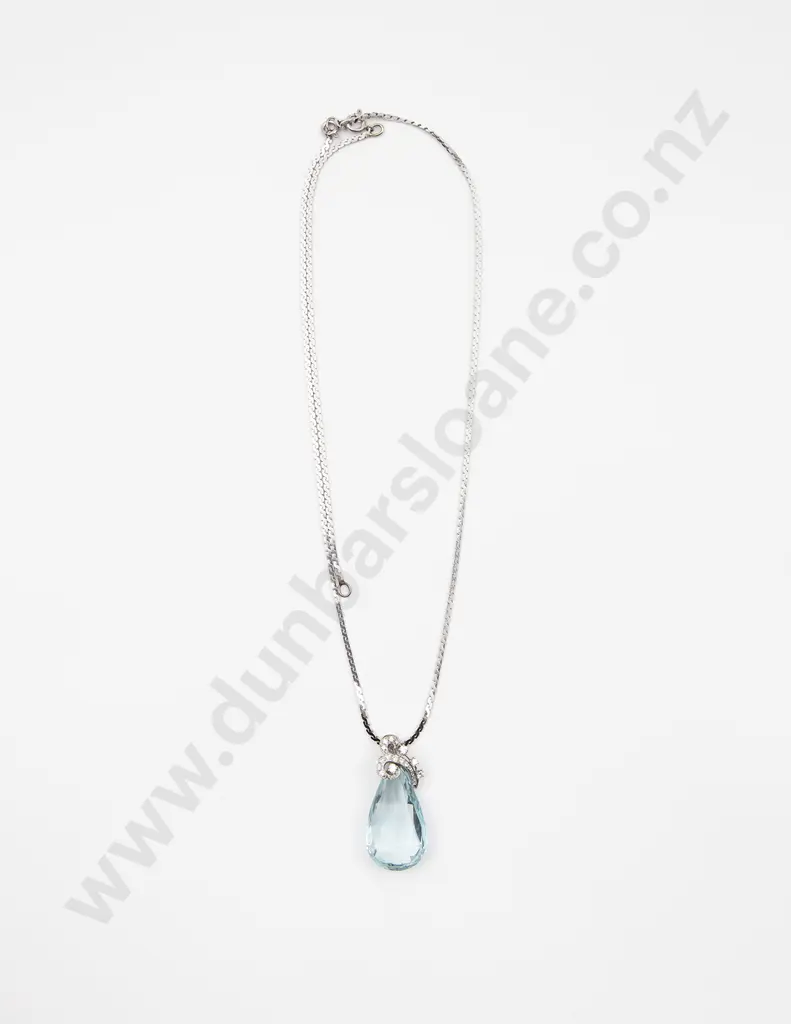 18ct Single Aquamarine and Diamond Pendant Image 1++