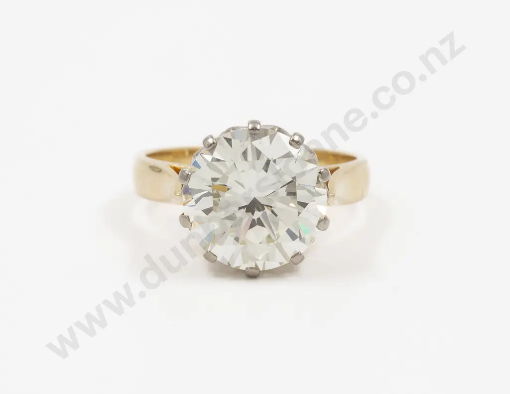18ct Solitaire Diamond Ring Image 1++