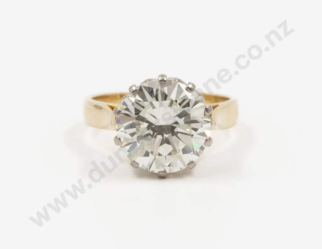 18ct Solitaire Diamond Ring Image 1++