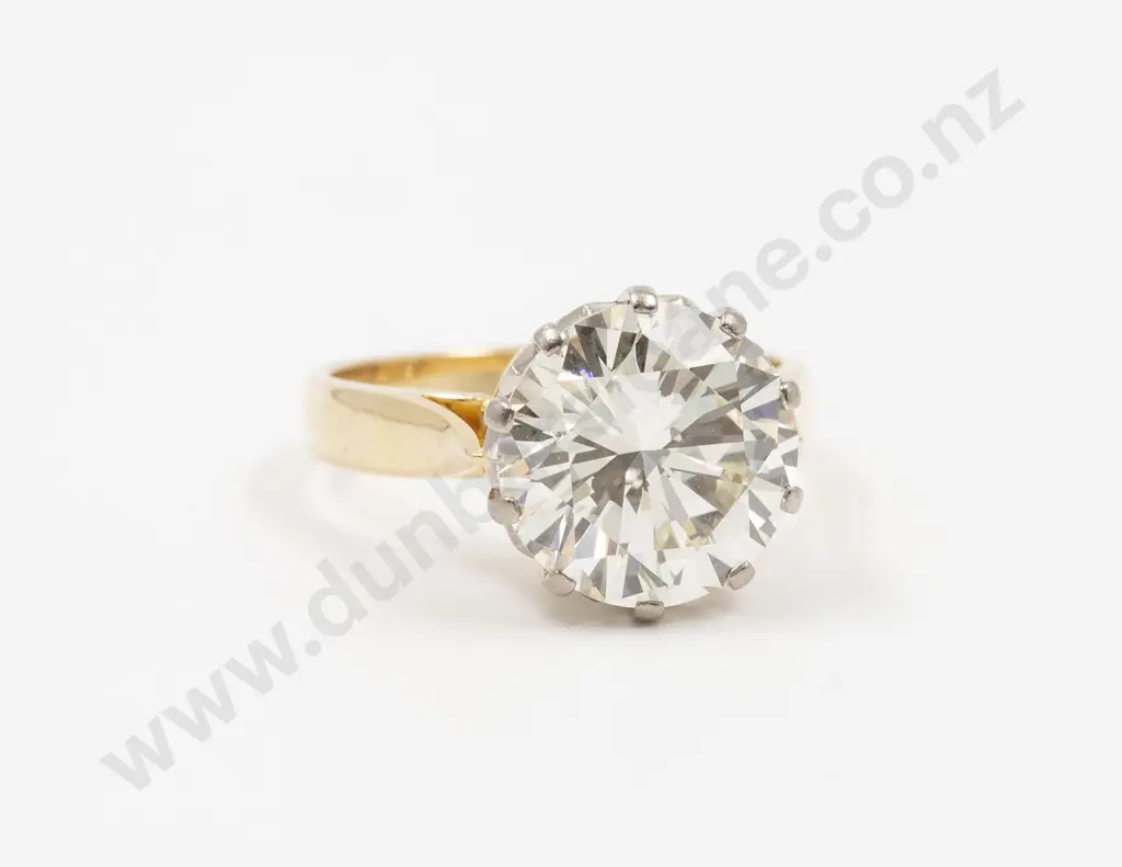 18ct Solitaire Diamond Ring Image 1++