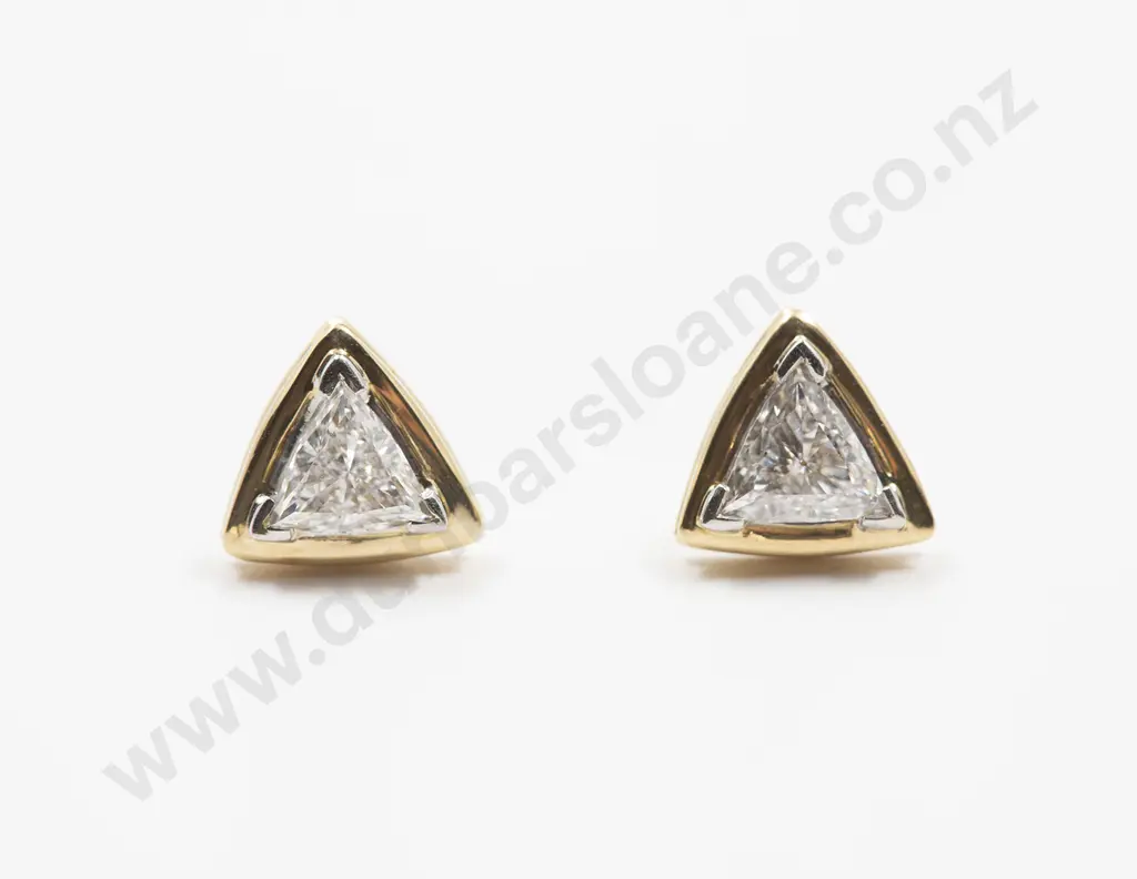 Pair 18ct Solitaire Diamond Stud Earrings Image 1++