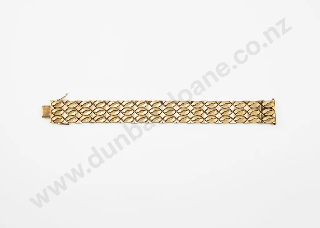 18ct Cuff Bracelet Image 1++