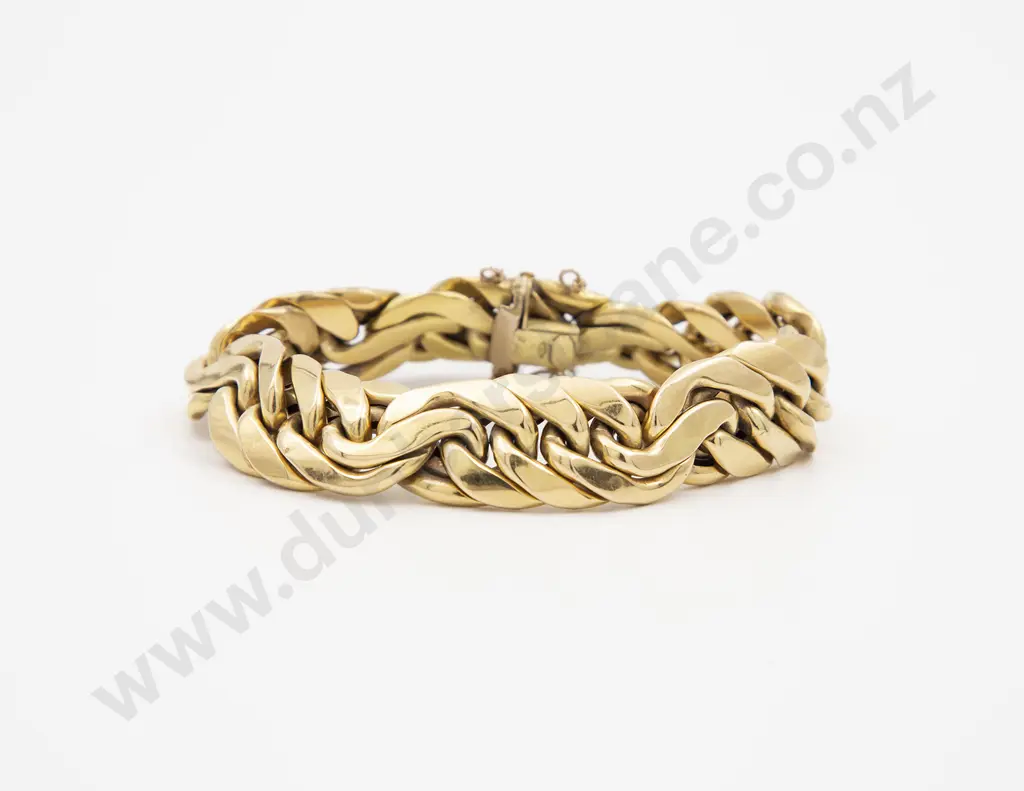 18ct Modern Flat Hollow Curb Link Bracelet Image 1++