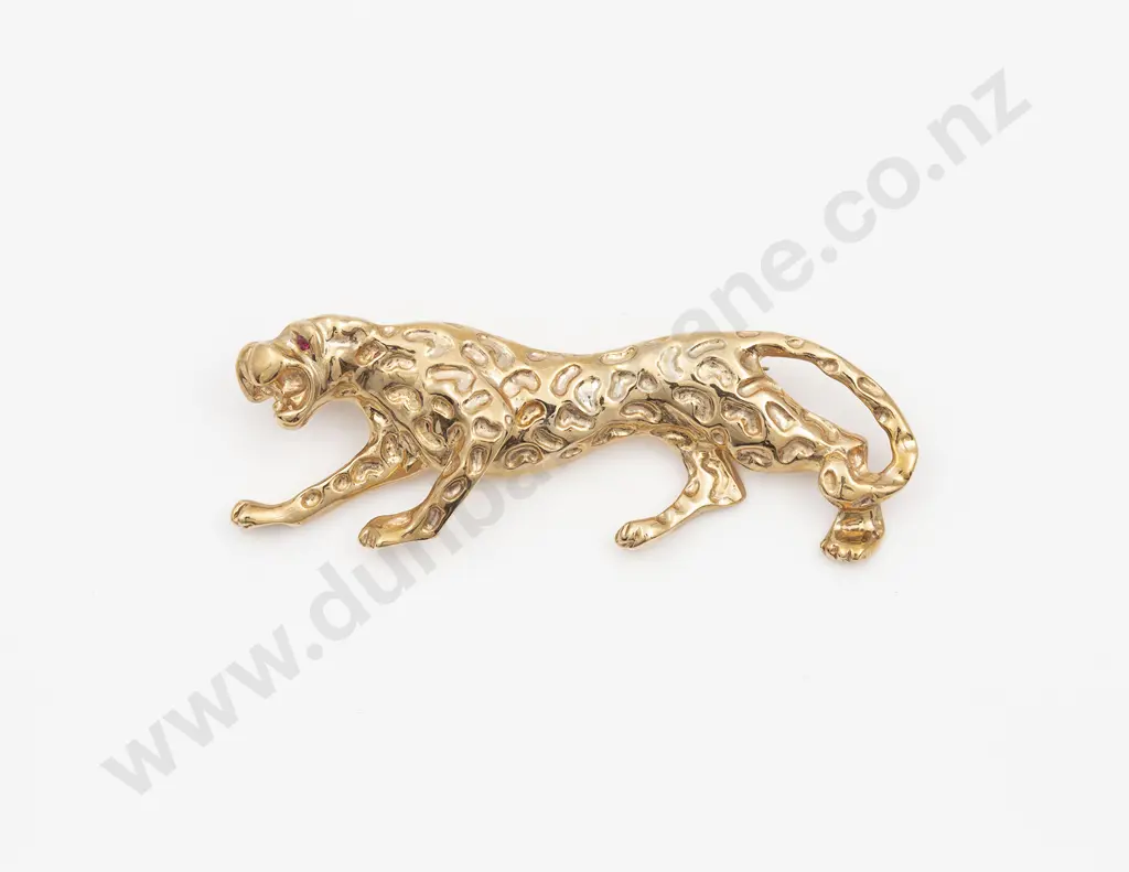 9ct Duchess of Windsor Style Panther Brooch Image 1++