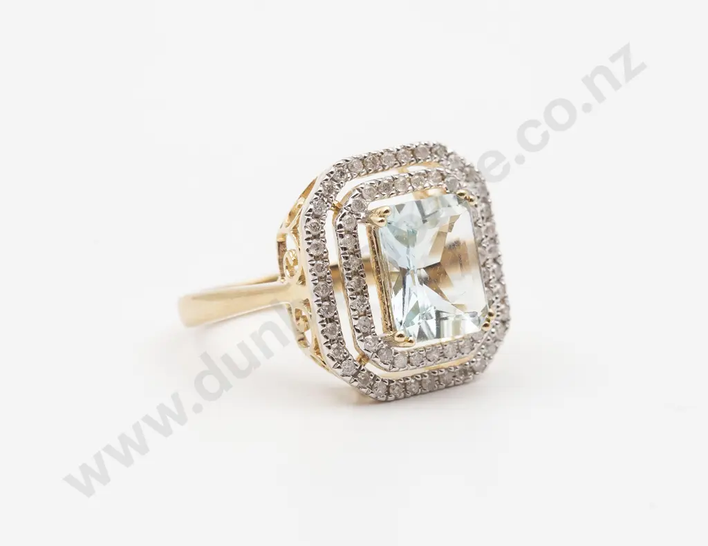 14ct Aquamarine and Diamond Cluster Ring Image 1++
