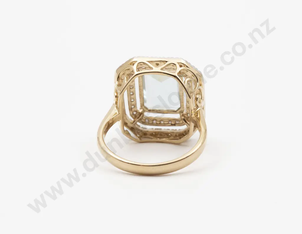 14ct Aquamarine and Diamond Cluster Ring Image 1++