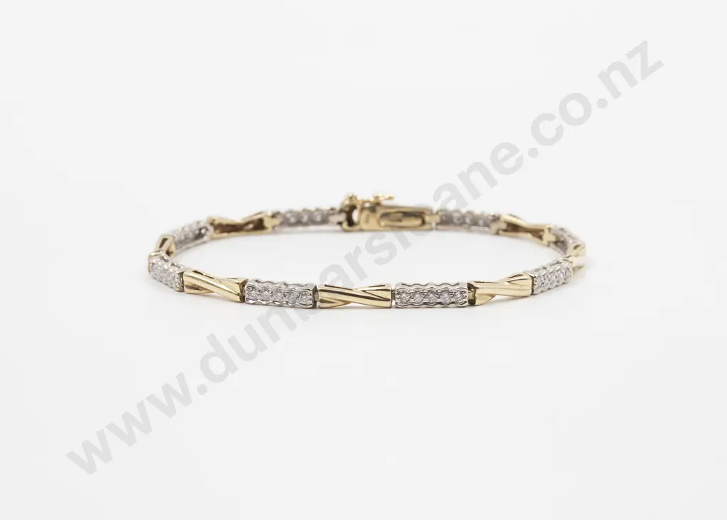 14ct Diamond Hinged Bracelet Image 1++