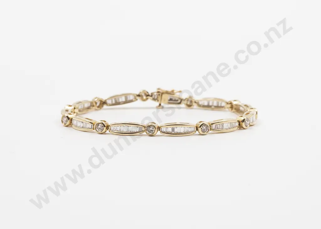 14ct 118stone Diamond Bracelet Image 1++