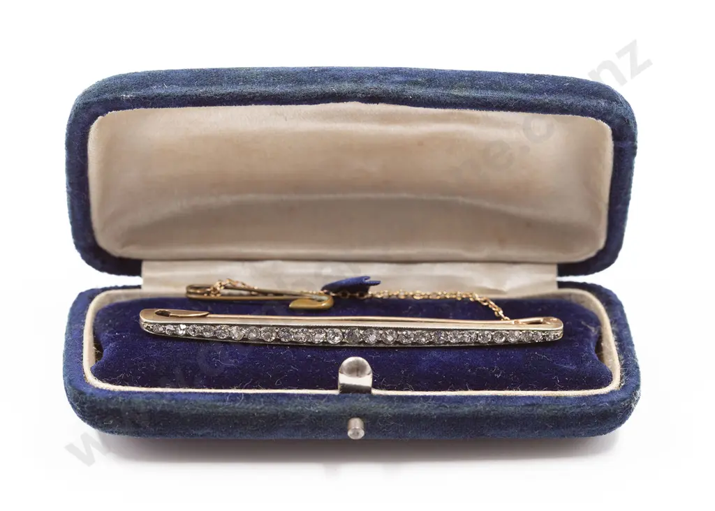 Edwardian 9ct and Silver 27stone Diamond Pin Brooch Image 1++