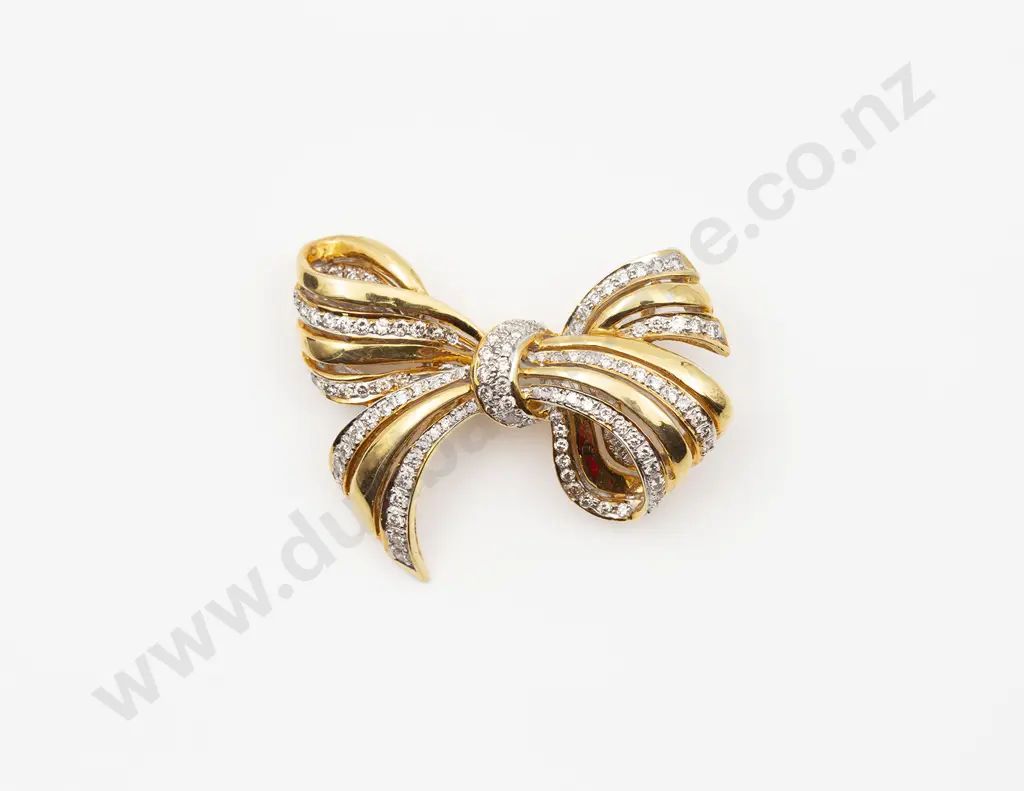 18ct 107stone Diamond Bow Brooch Image 1++