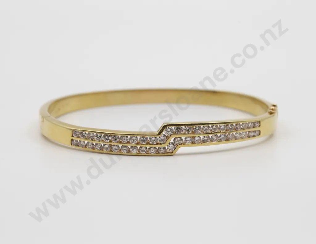 18ct 46stone Diamond Hinged Snap Bangle Image 1++