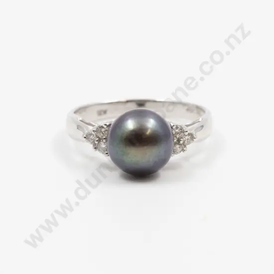 18ct White Gold Single South Seas Black Cultured Pearl Ring