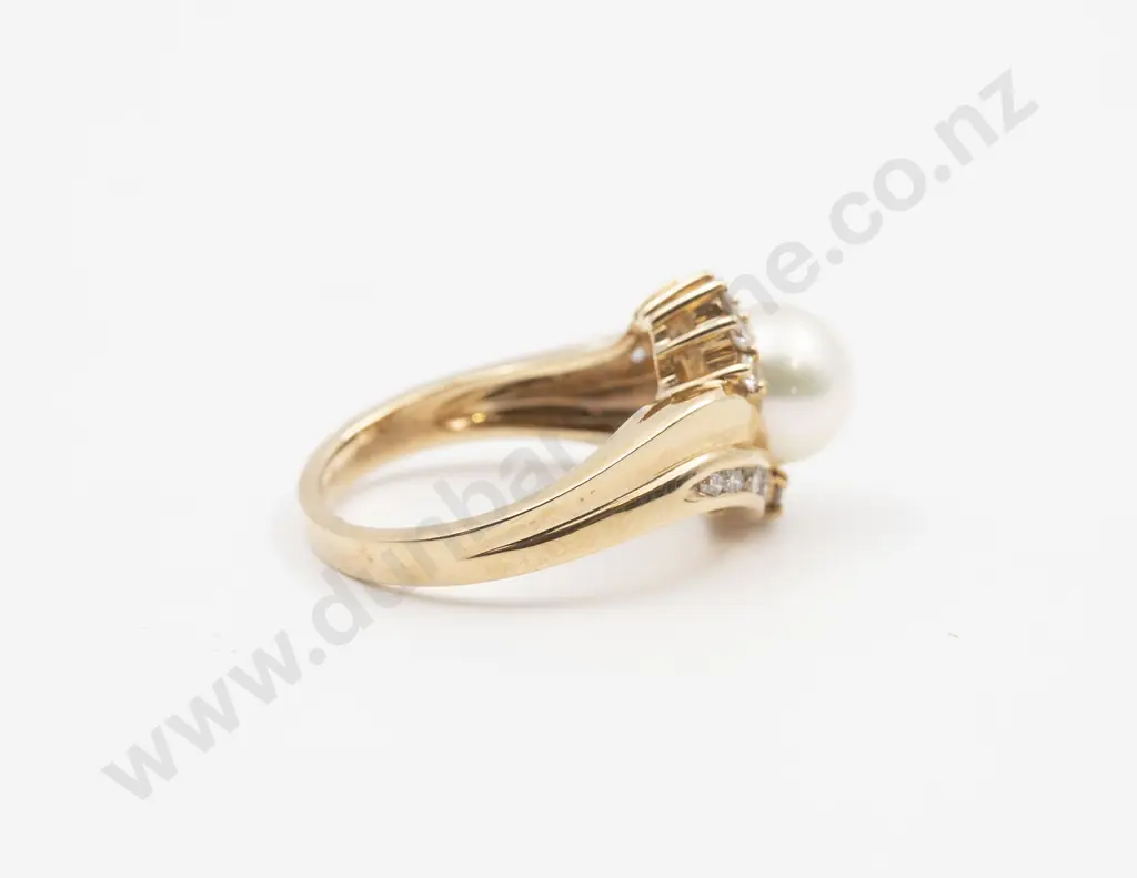 14ct Single Pearl and 16stone Diamond Cluster Ring Image 1++