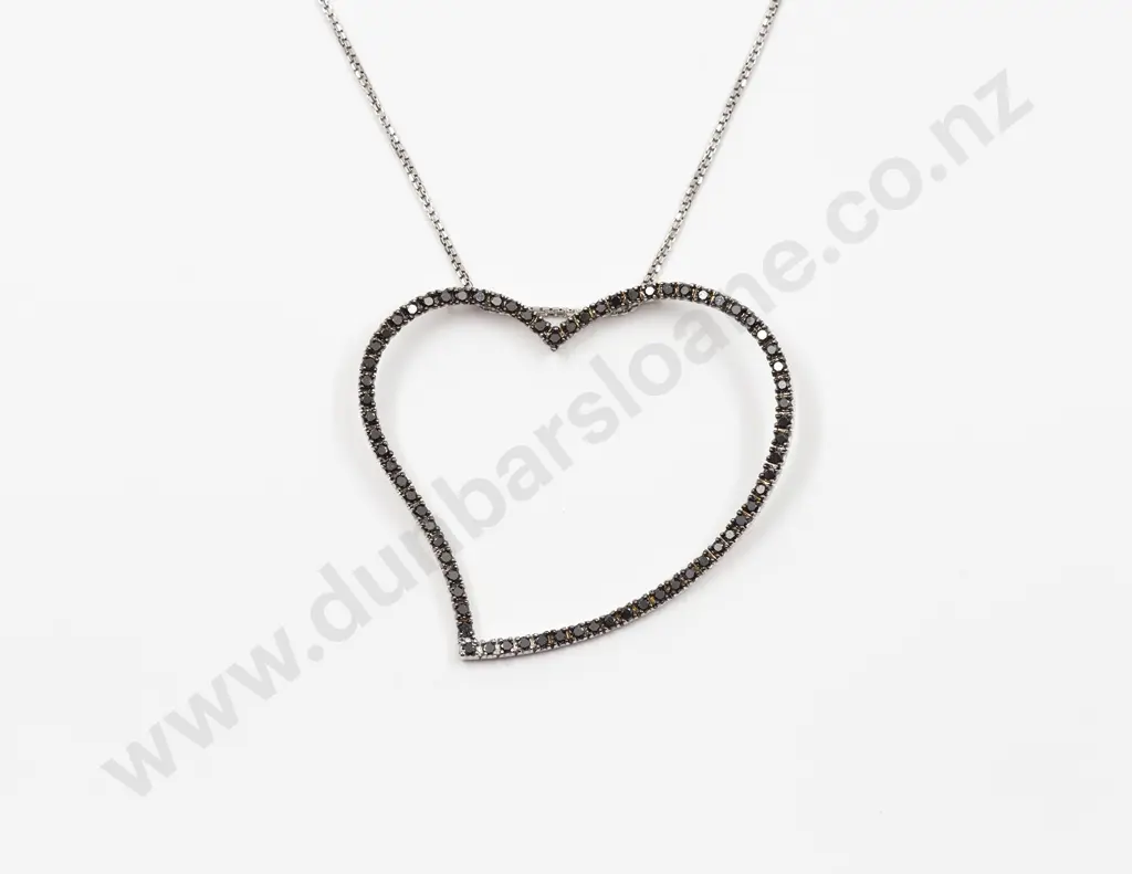14ct White Gold 71stone Black Diamond Heart Pendant Image 1++