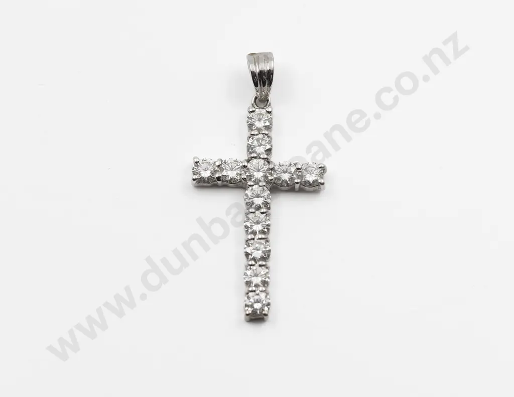 20ct White Gold Diamond Cross Pendant Image 1++