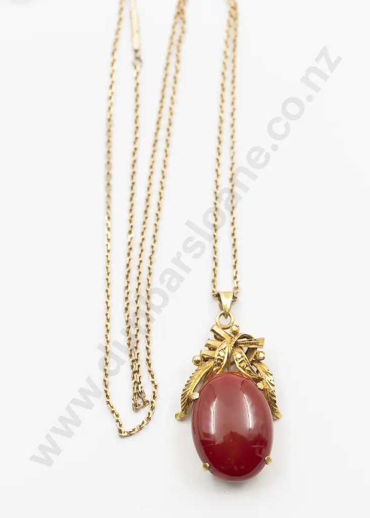 9ct and Single Red Coral Pendant Image 1++