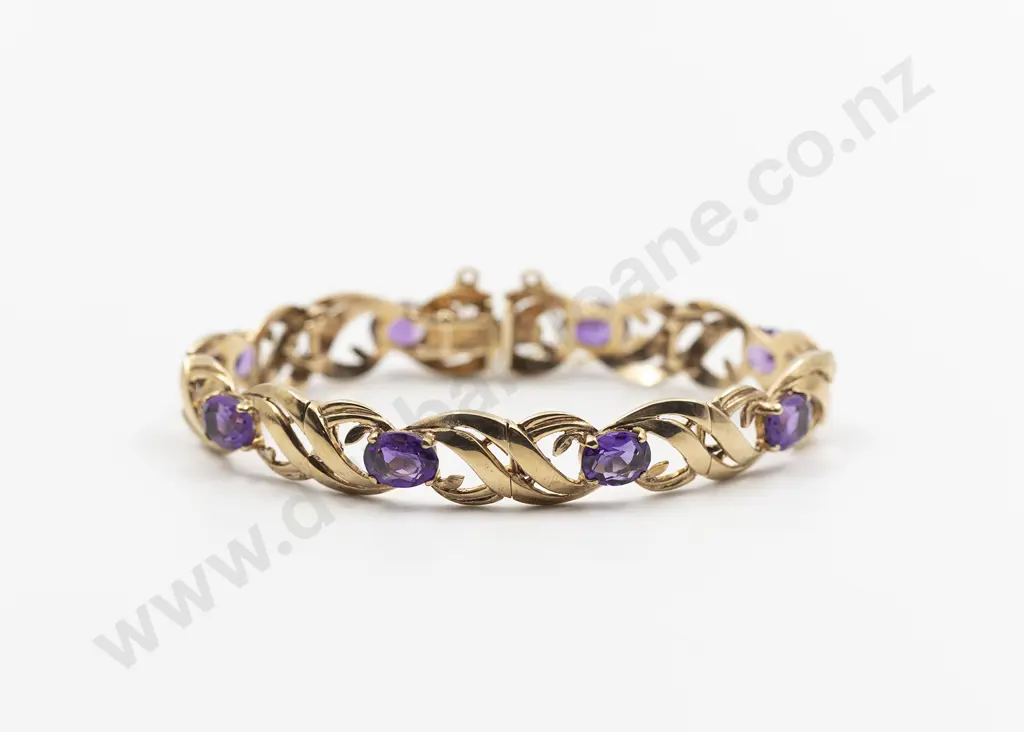 9ct Eight stone Amethyst Bracelet Image 1++
