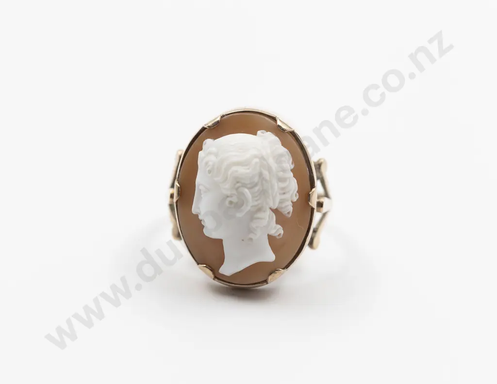 Victorian 9ct Classical Portrait Cameo Ring Image 1++