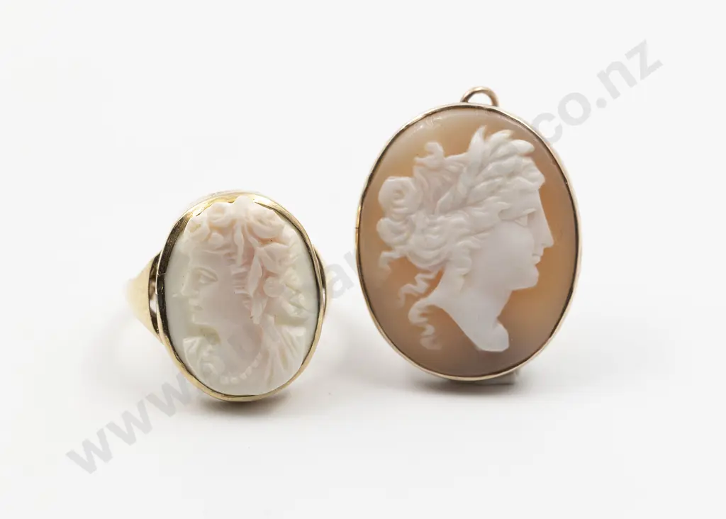 Victorian 9ct Cameo Ring Image 1++