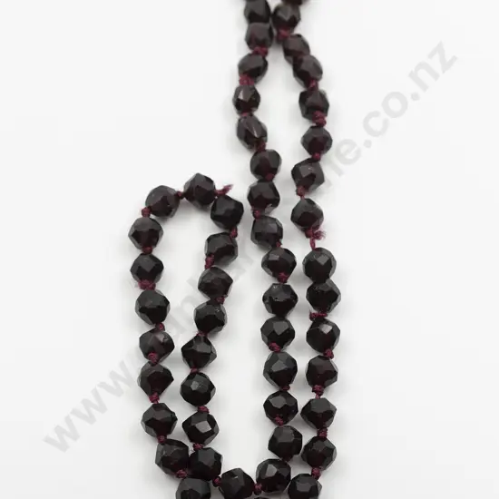 Victorian Single Strand Facet Cut Garnet Bead Necklace