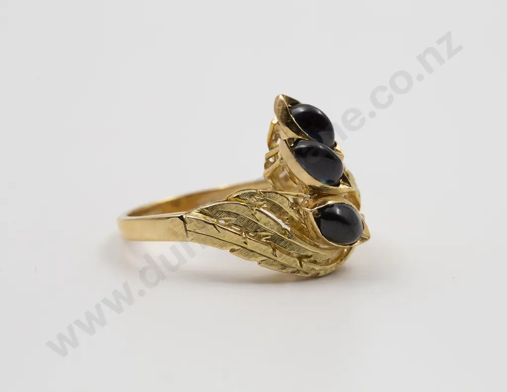 18ct Three Stone Sapphire Dress Ring Image 1++