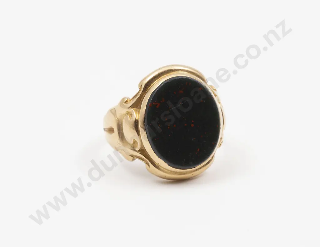Victorian 15ct Bloodstone Signet Ring Image 1++
