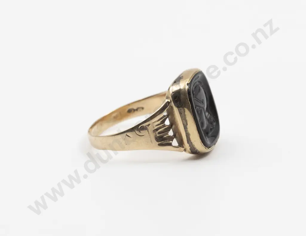 Edwardian 14ct Onyx Intaglio Signet Style Ring Image 1++