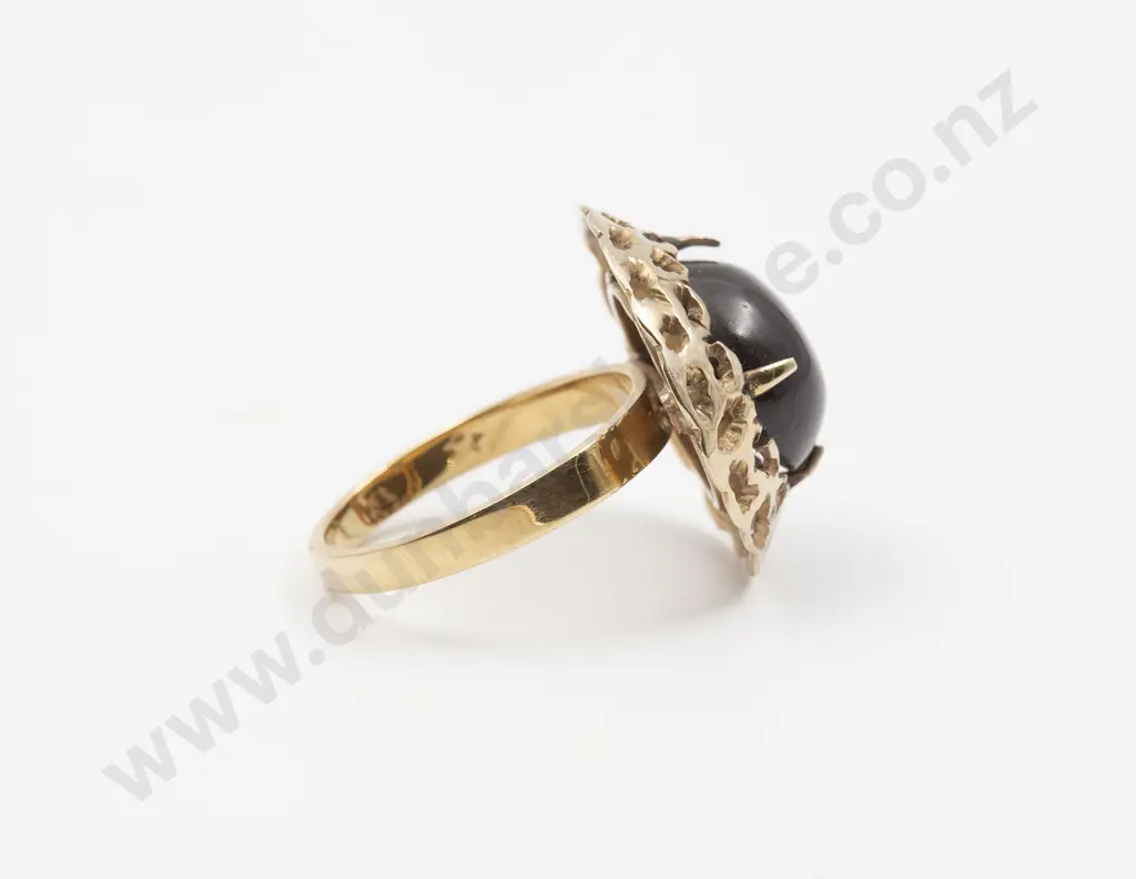 18ct Single Black Star Sapphire Dress Ring Image 1++