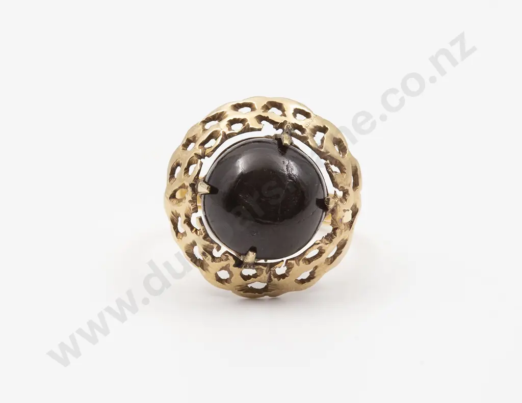 18ct Single Black Star Sapphire Dress Ring Image 1++