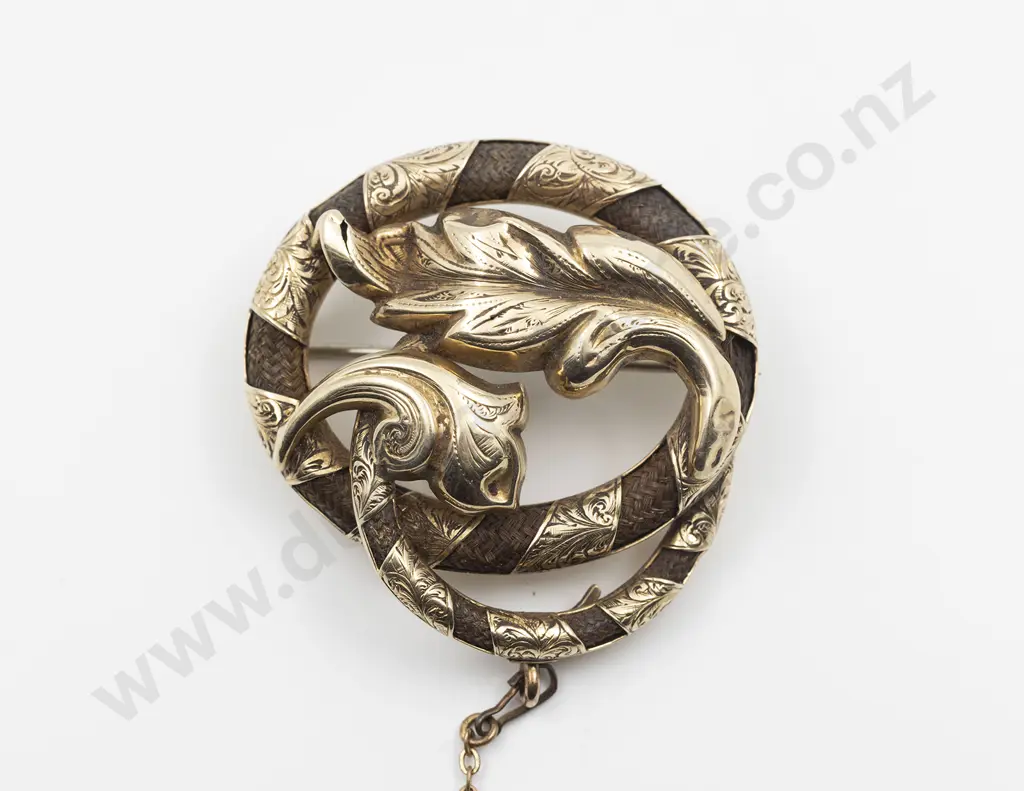 Victorian 9ct and Hair Plait Scroll Brooch Image 1++