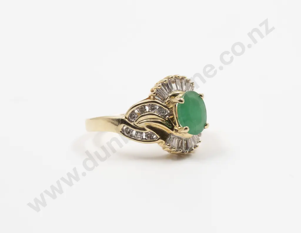 14ct White Gold 31stone Emerald and Diamond Cluster Ring Image 1++