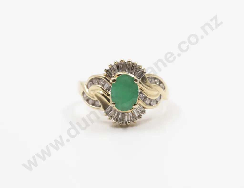 14ct White Gold 31stone Emerald and Diamond Cluster Ring Image 1++