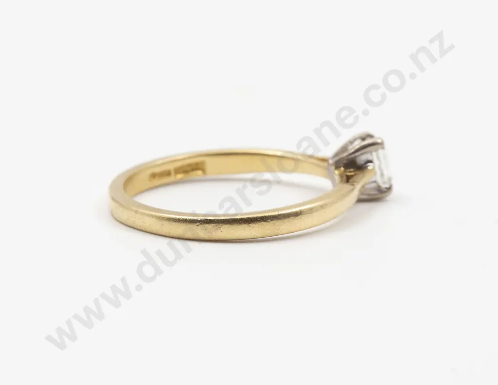 18ct Solitaire Diamond Ring Image 1++