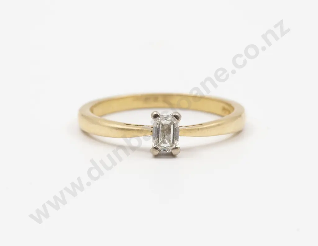 18ct Solitaire Diamond Ring Image 1++