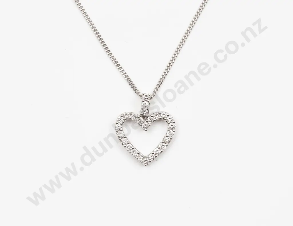 18ct White Gold 25stone Diamond Heart Pendant Image 1++