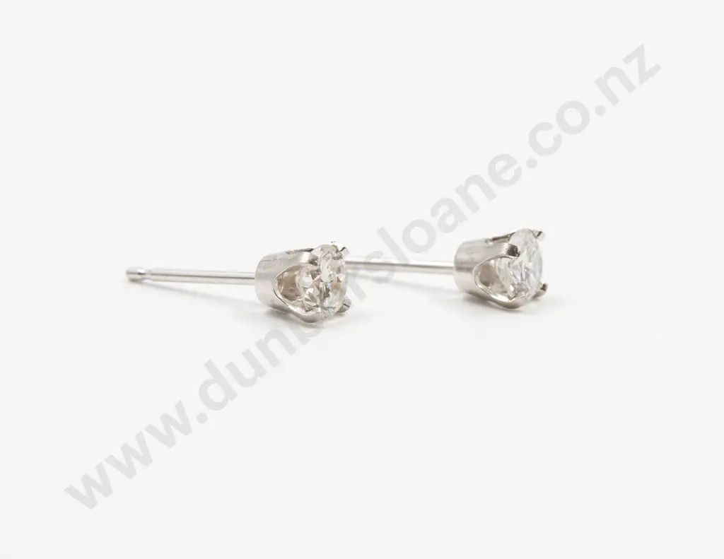 Pair 14ct White Gold Diamond Stud Earrings Image 1++