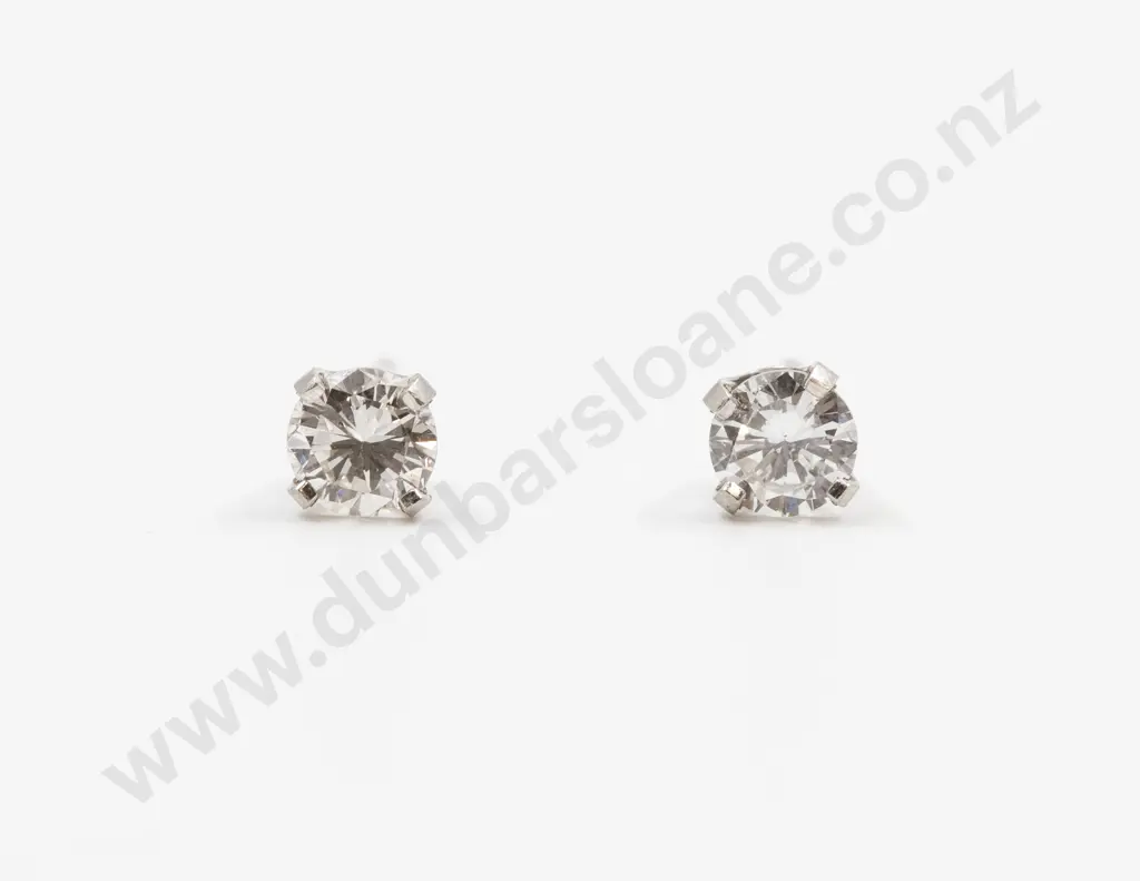 Pair 14ct White Gold Diamond Stud Earrings Image 1++