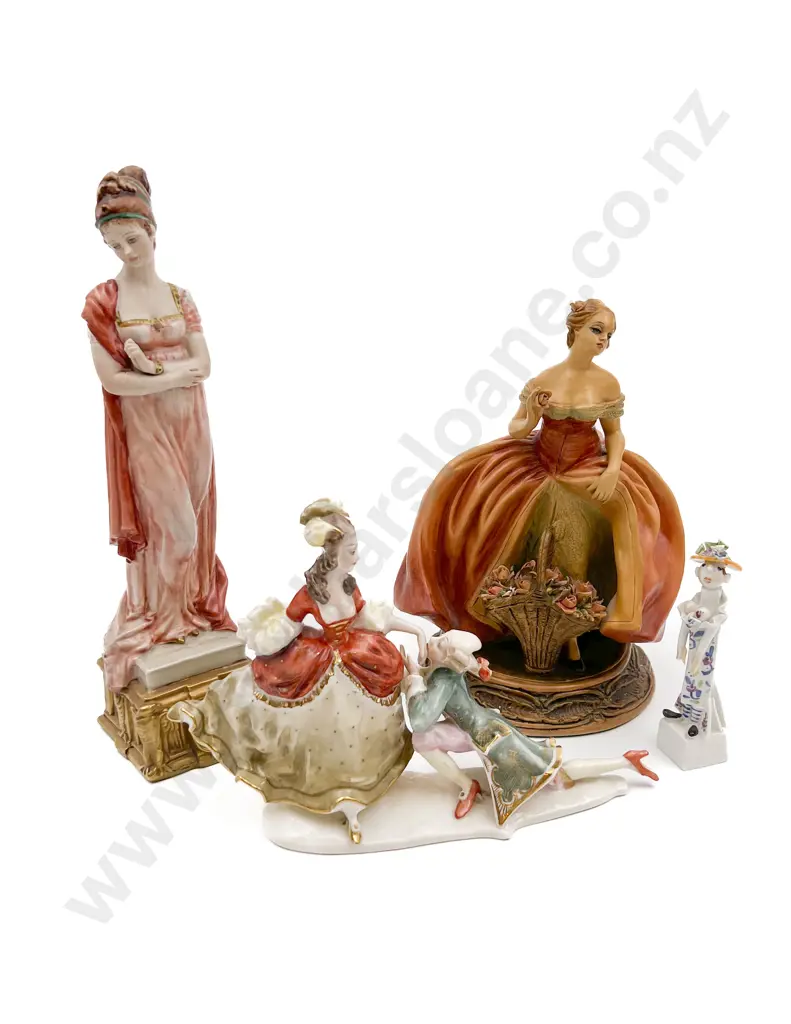 Hutschenreuther Figure Group Together with Three Other Figures Image 1++