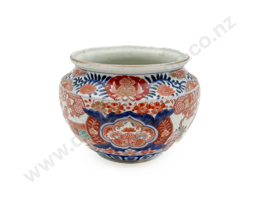 19th Century Export Imari Planter (Hairline Crack to Base) Image 1++