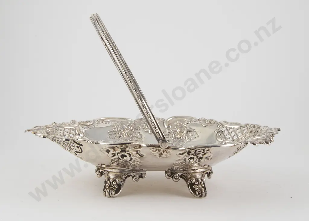S/P Oval Cake Basket Image 1++