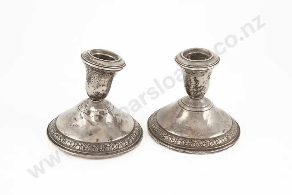 Pair S/S Dwarf Candlesticks Image 1++