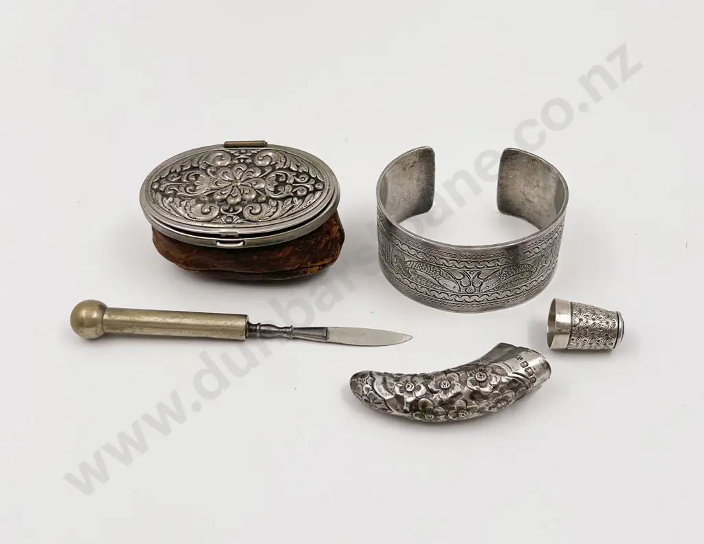 S/S Wrist Cuff and Vintage Chain Purse Together With Thimble and Parasol Handle Image 1++