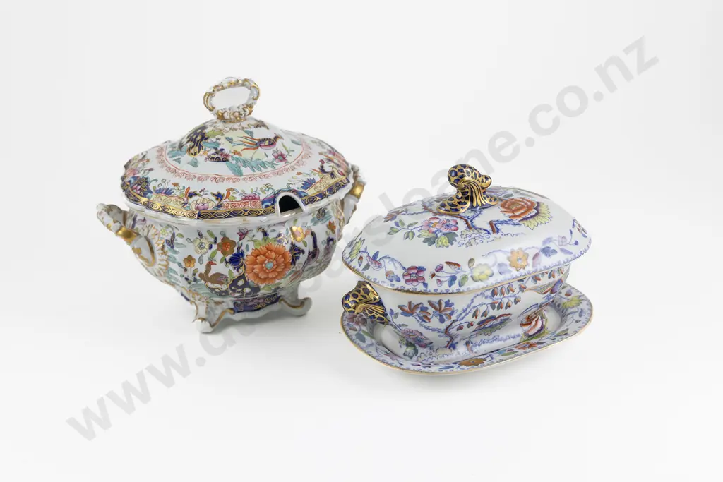 Small Masons Ironstone Flying Bird Pattern Sauce Tureen On Stand Image 1++